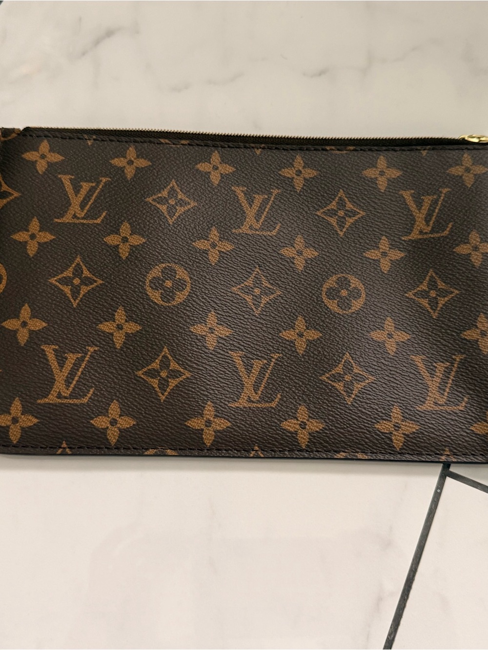 Louis Vuitton Beige Monogram Neverfull MM with Zip Pouch (~$1k under retail!) - Picture 12 of 14